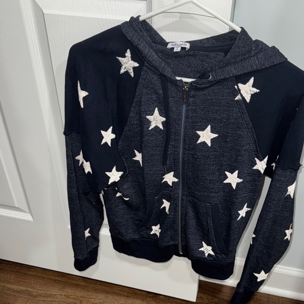 ❤️❤️Splendid size XS star zip up sweatshirt- accepting all offers!!❤️❤️